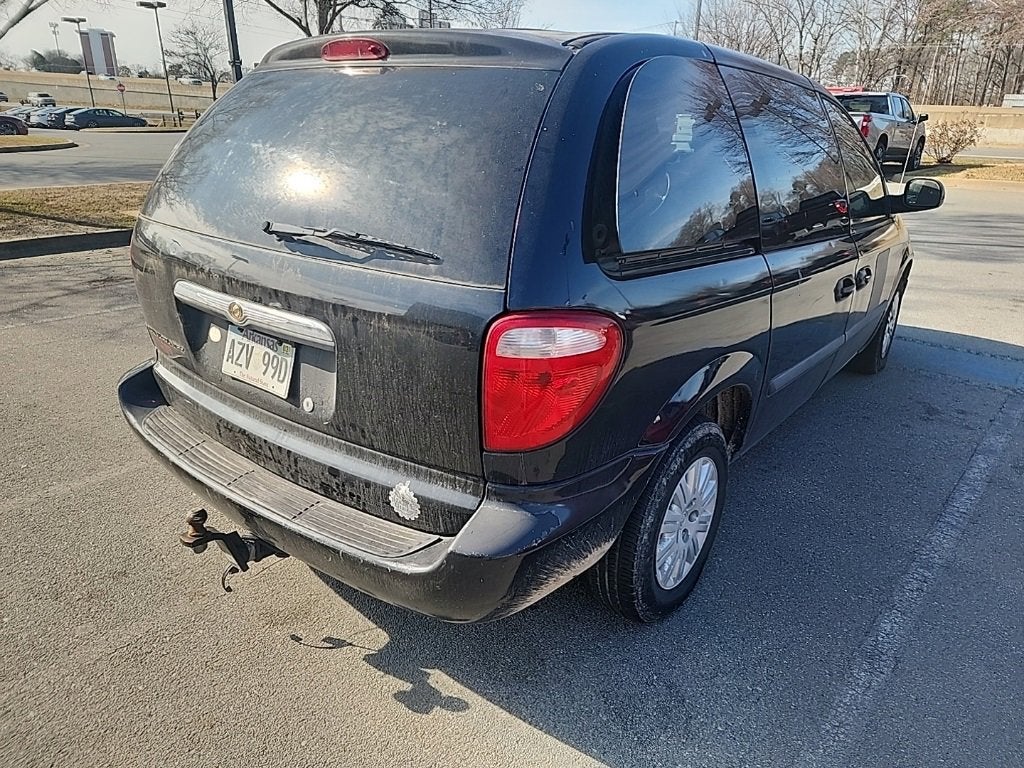 2006 Chrysler Town & Country SWB VAN BASE