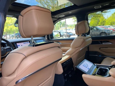2025 Jeep Grand Wagoneer Series III