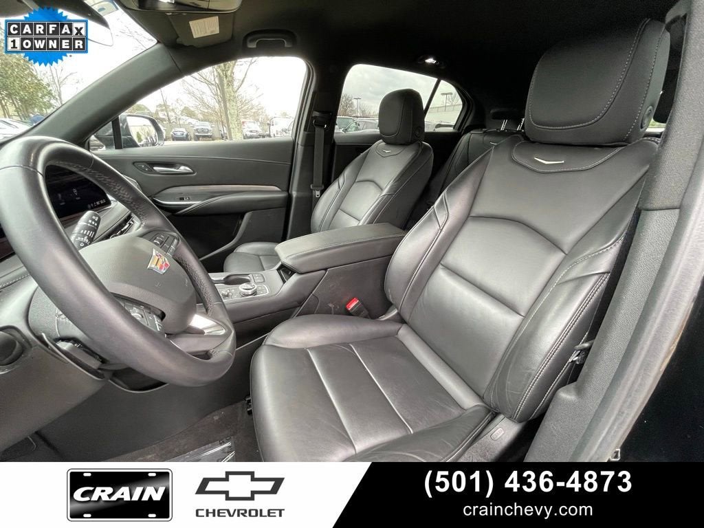 2024 Cadillac XT4 Premium Luxury