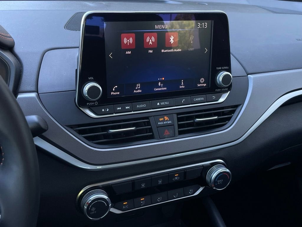 2025 Nissan Altima SR