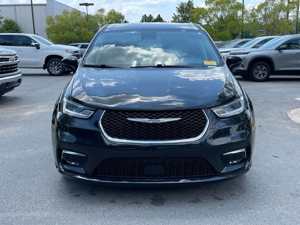 2023 Chrysler Pacifica Hybrid Touring L