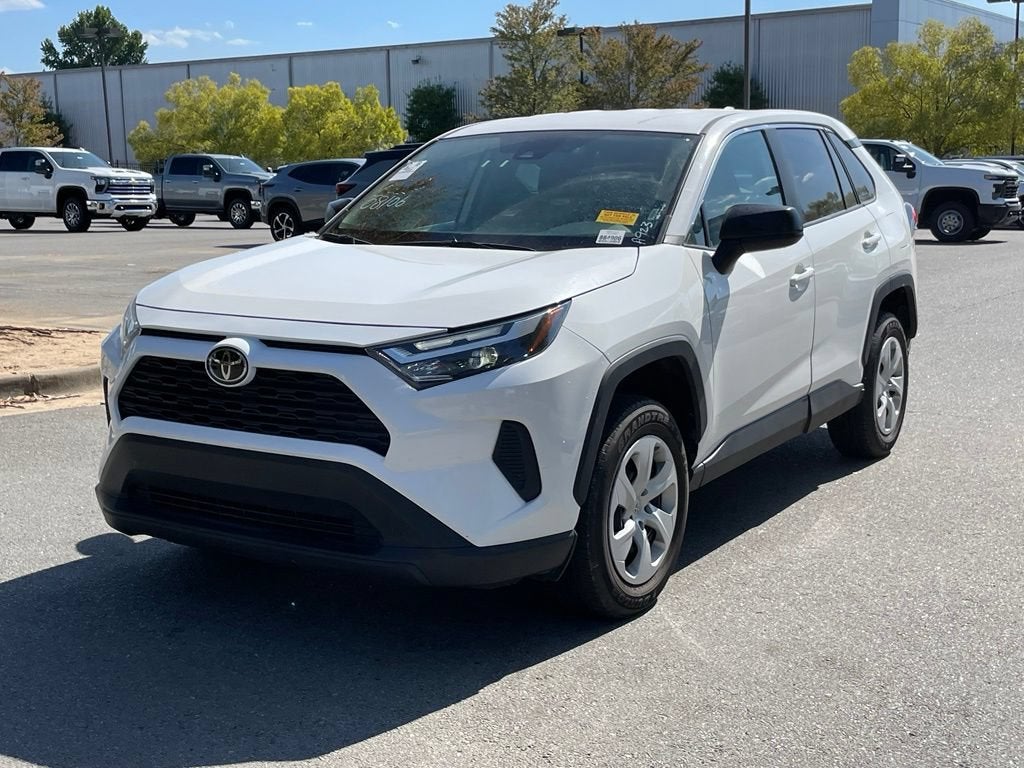 2025 Toyota RAV4 LE