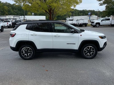 2025 Jeep Compass Trailhawk