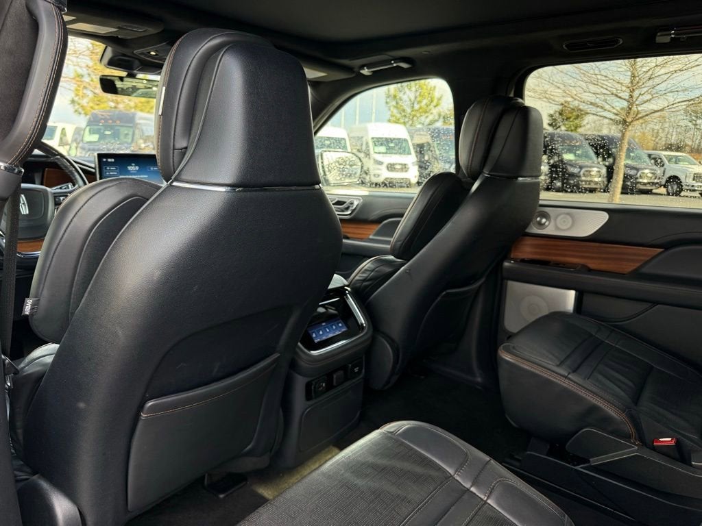 2022 Lincoln Navigator Black Label
