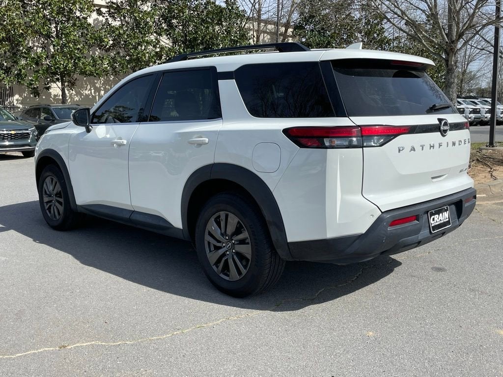 2022 Nissan Pathfinder SV