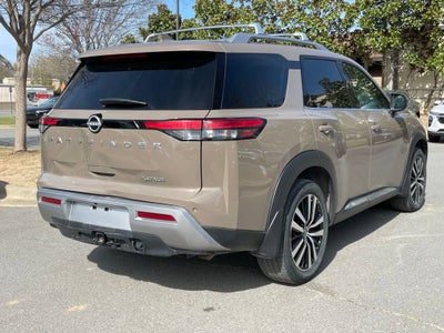 2024 Nissan Pathfinder Platinum