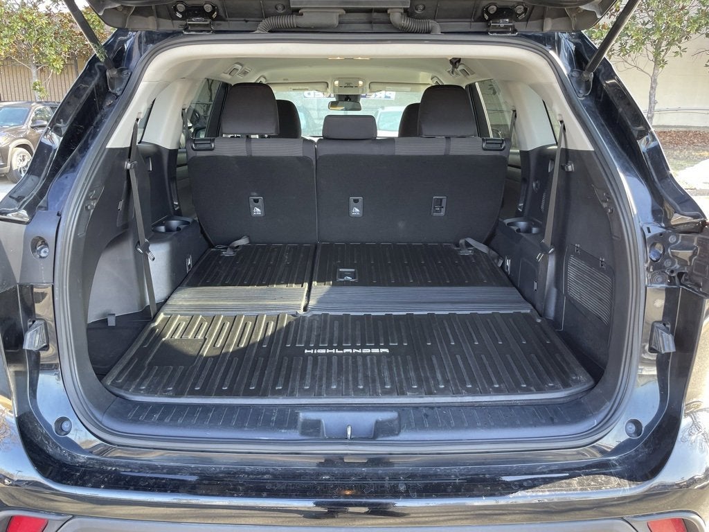 2022 Toyota Highlander L