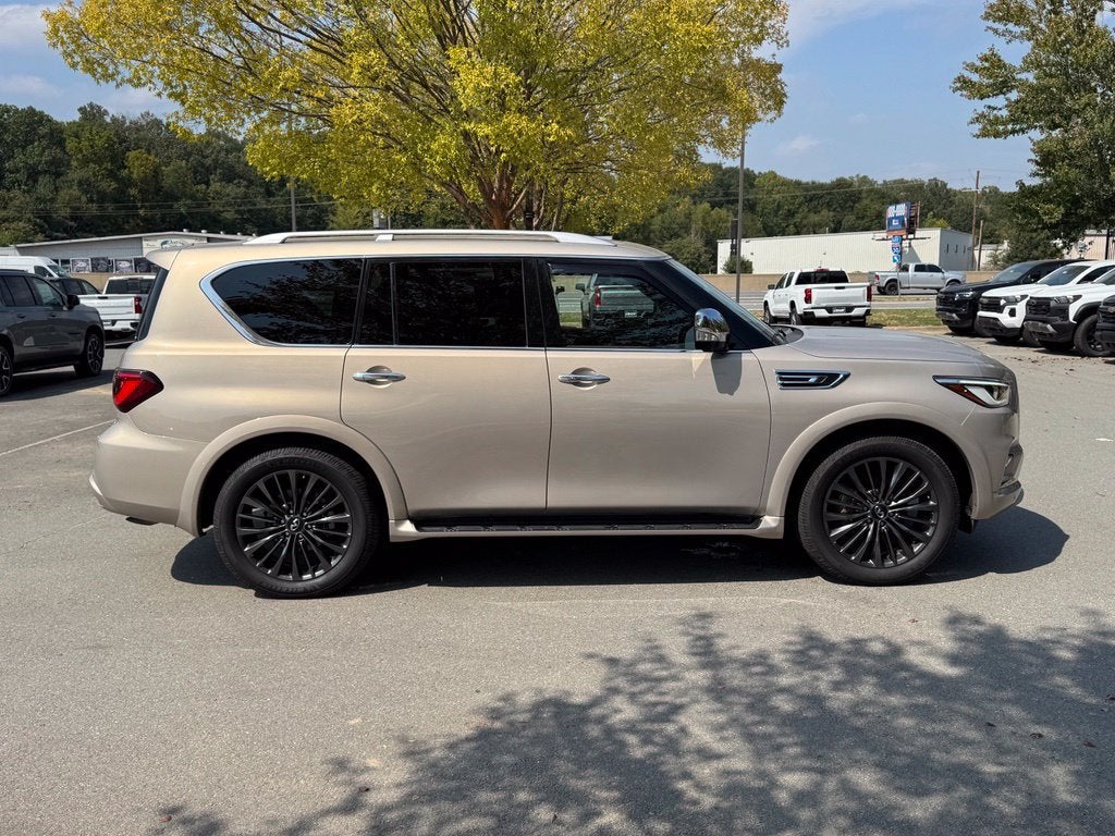 2023 INFINITI QX80 SENSORY