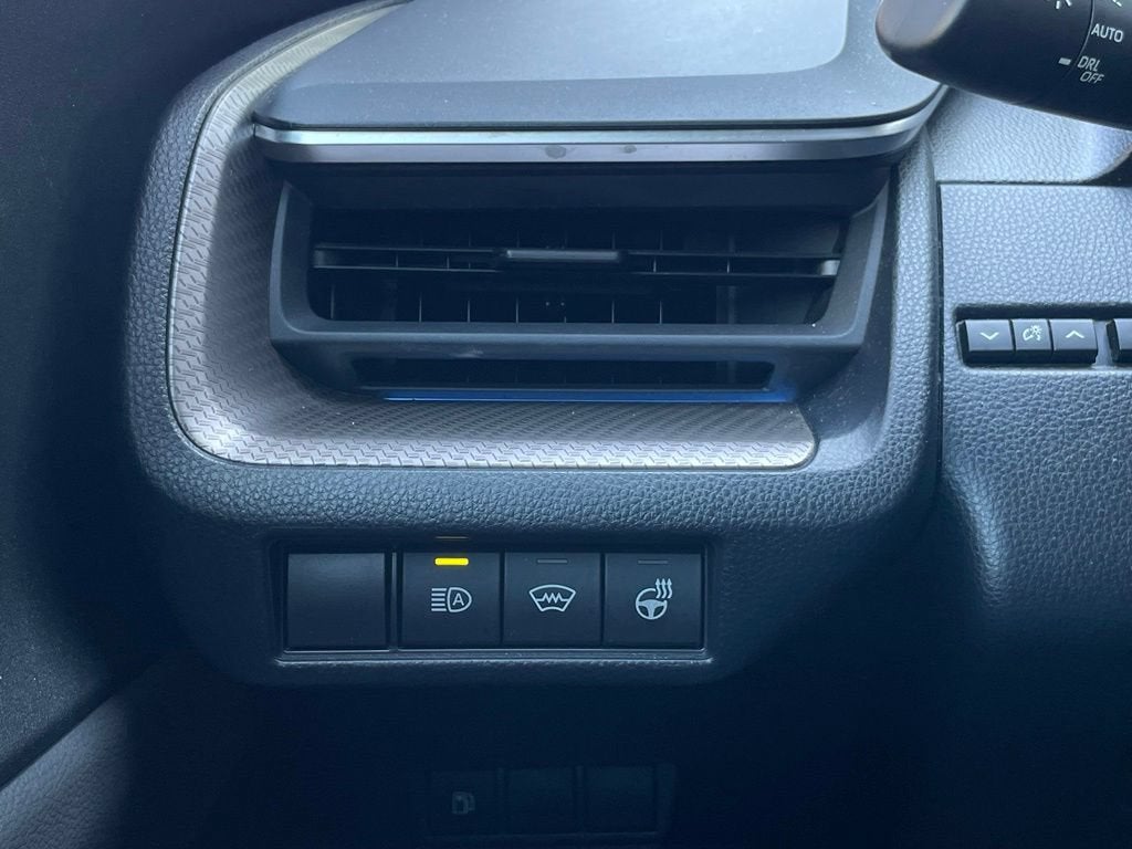 2025 Toyota Prius LE