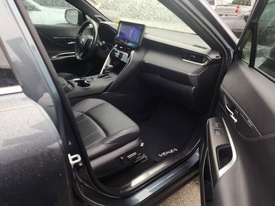 2024 Toyota Venza LE