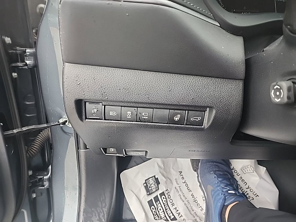 2024 Toyota Venza LE