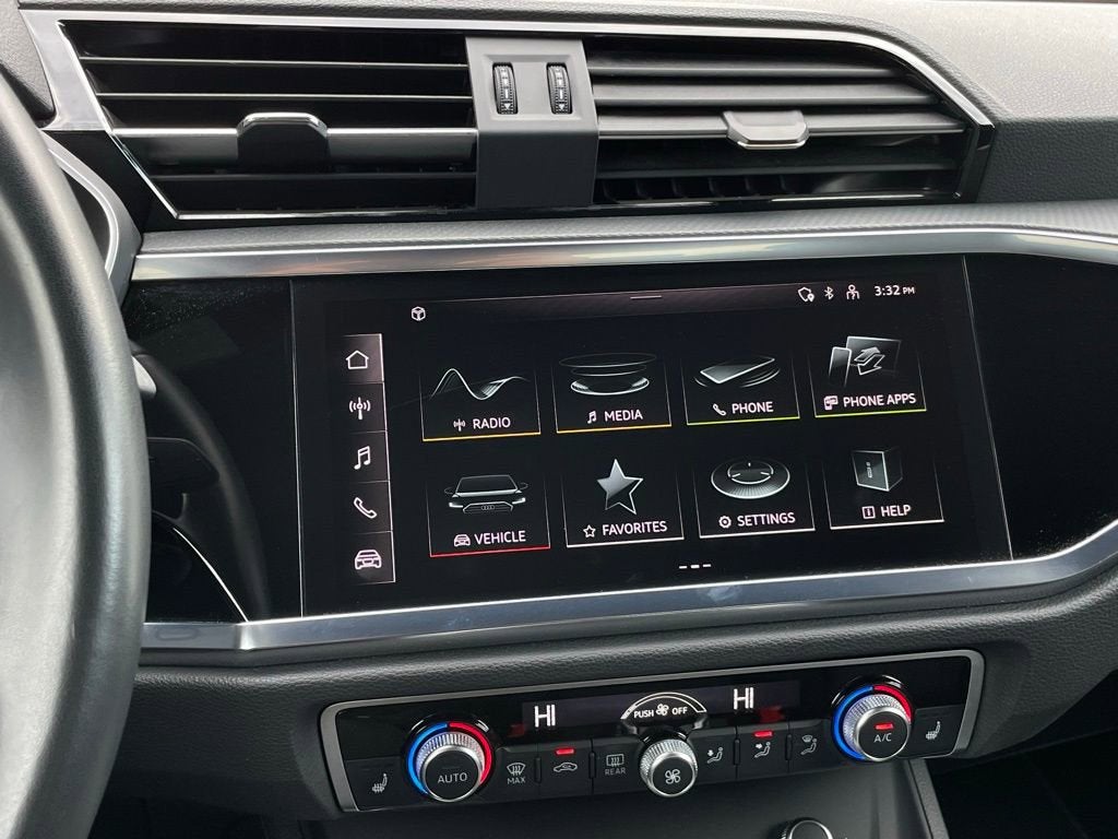 2024 Audi Q3 S line Premium