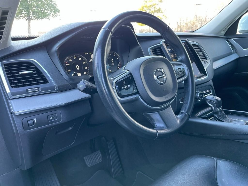 2021 Volvo XC90 Momentum