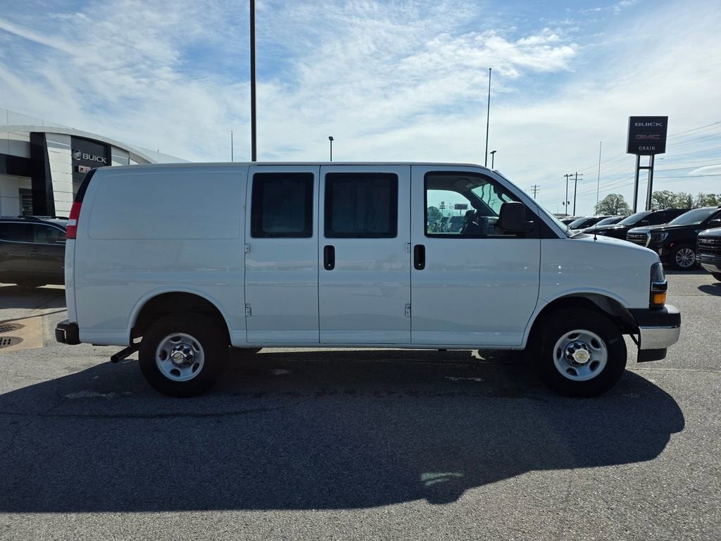 2024 Chevrolet Express Cargo 3500 WT