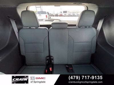 2027 GMC Acadia AT4