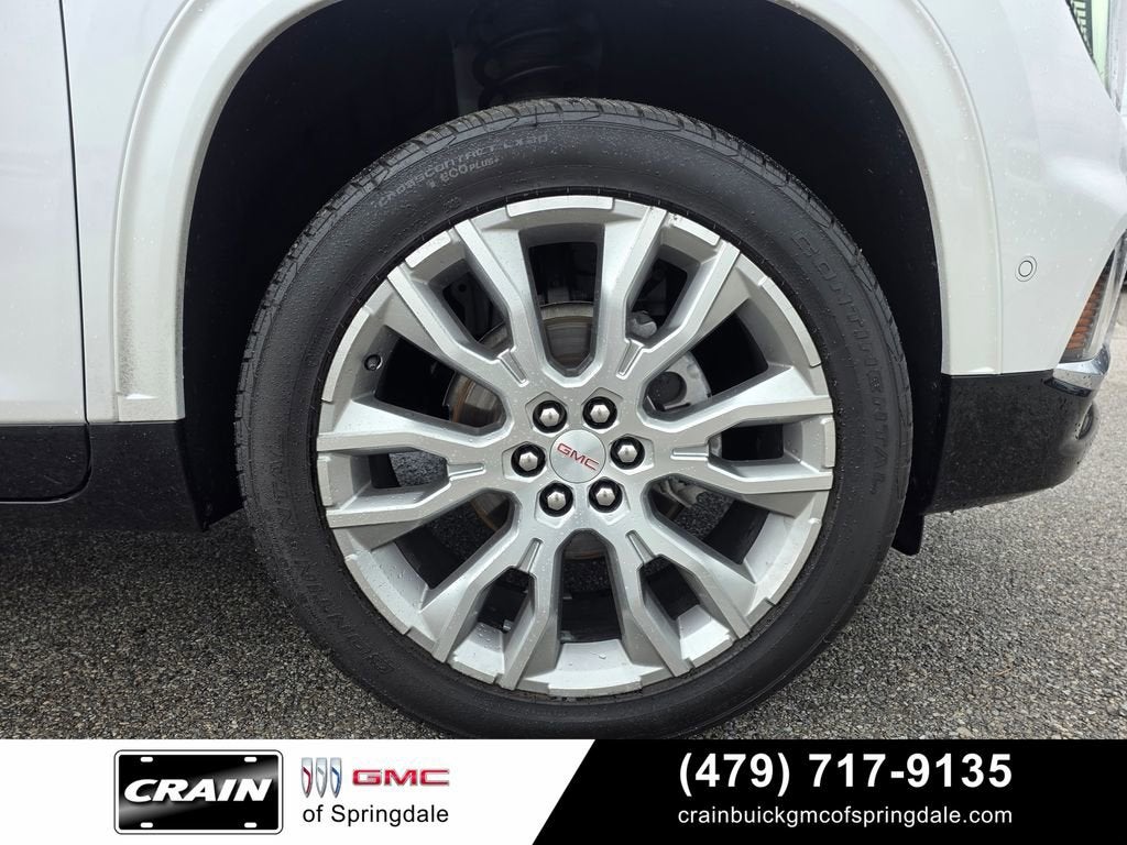 2024 GMC Acadia Denali