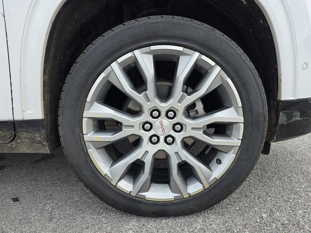 2024 GMC Acadia Denali