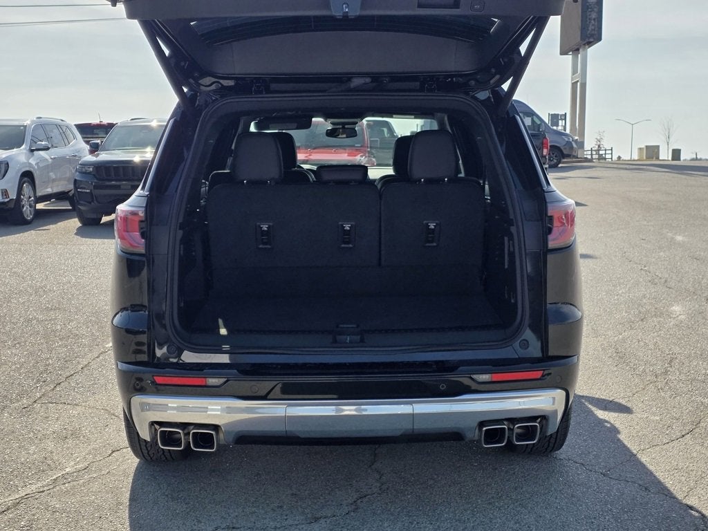 2025 GMC Acadia Denali