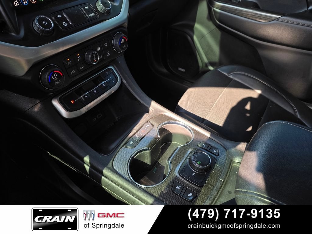2023 GMC Acadia SLT