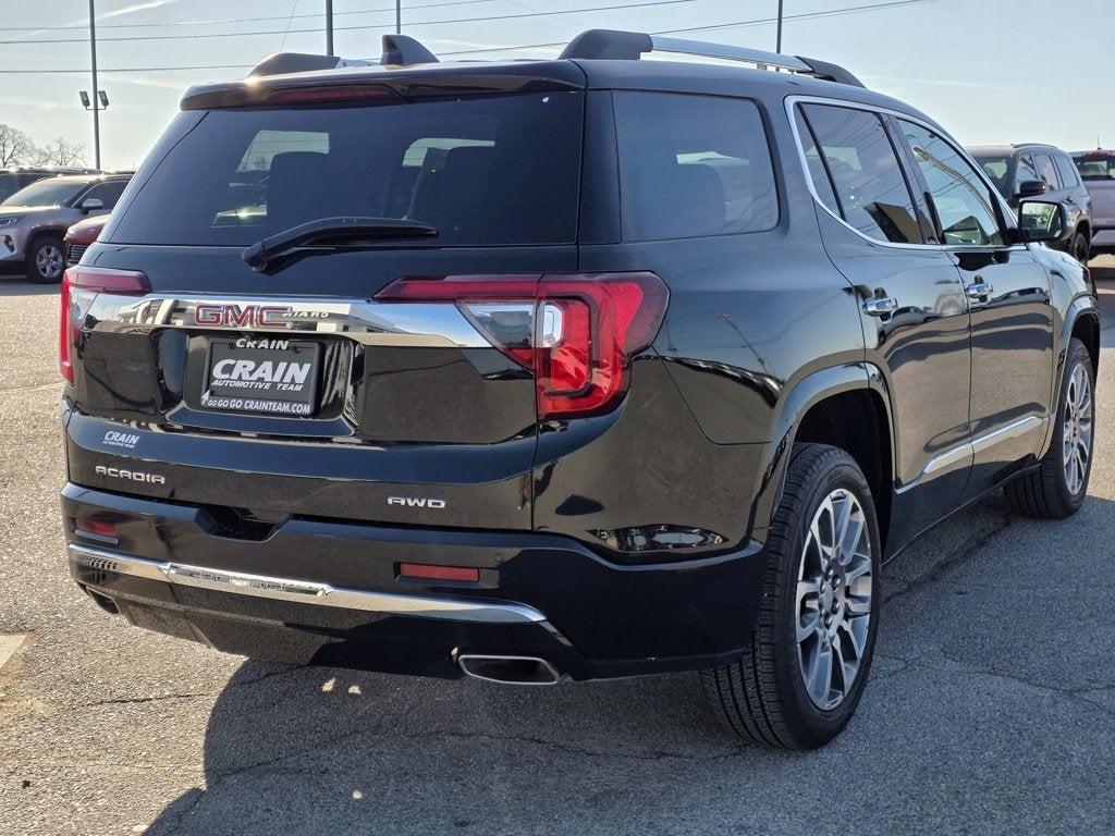 2023 GMC Acadia Denali