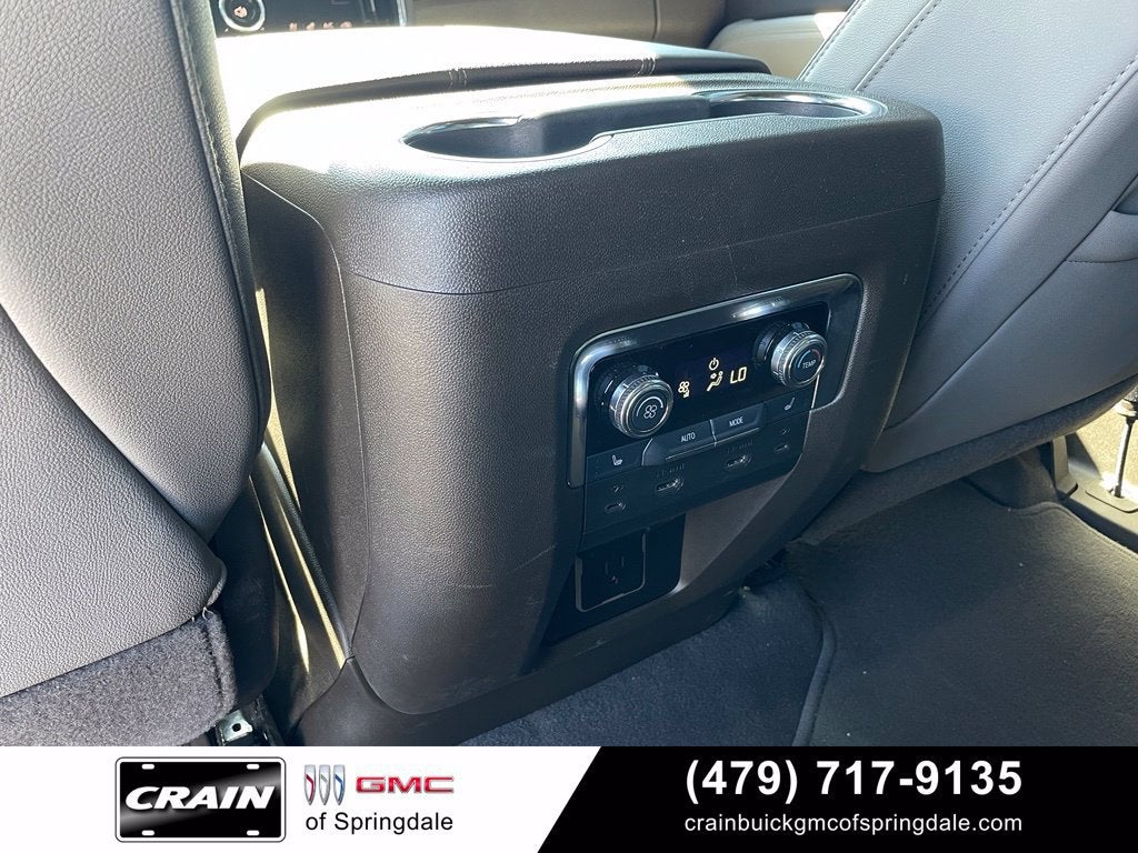 2025 GMC Yukon Elevation