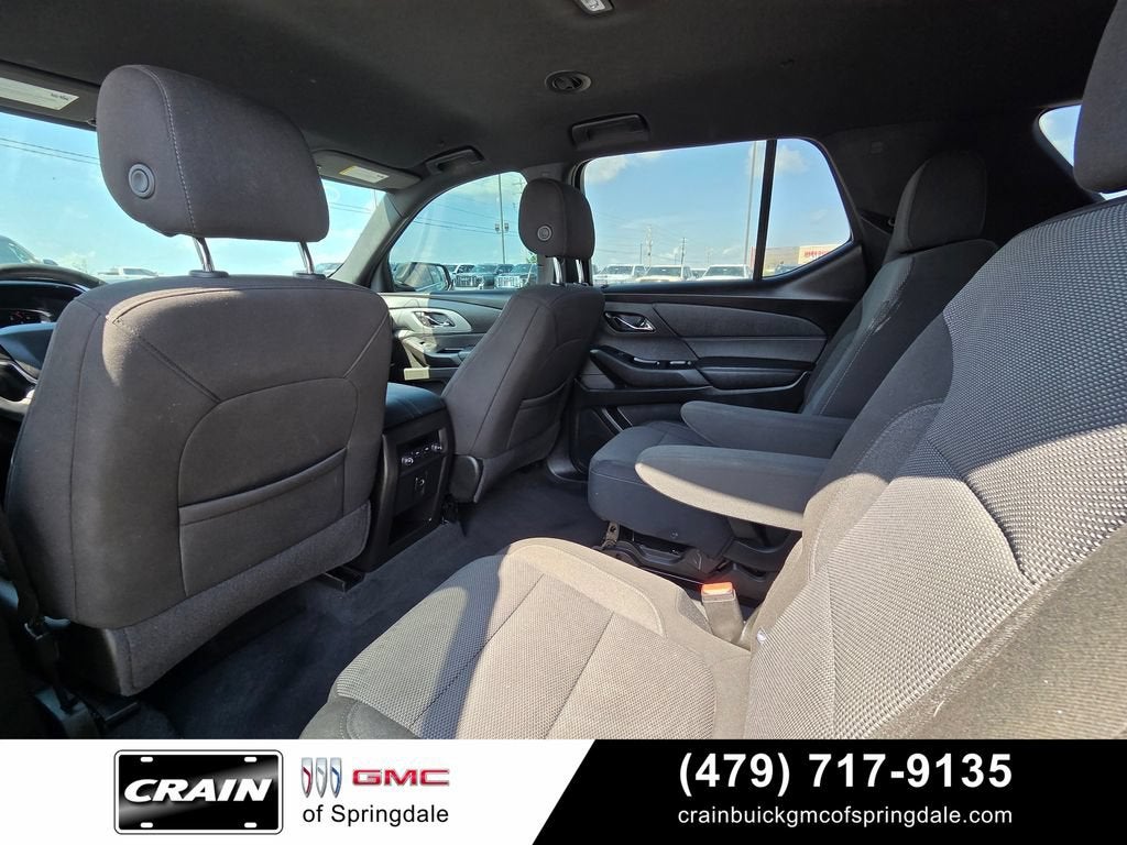 2023 Chevrolet Traverse LT Cloth