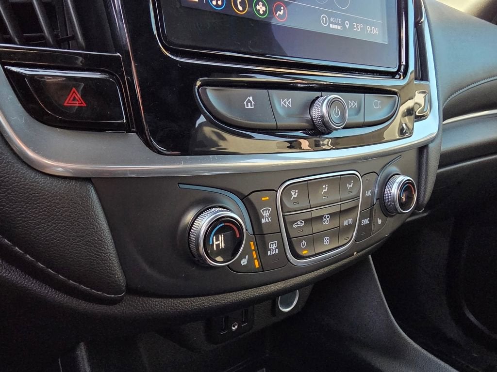 2022 Chevrolet Traverse LT Cloth