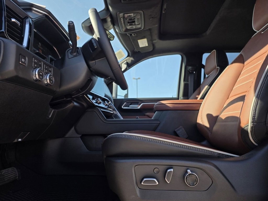 2026 GMC Sierra 3500 HD Denali Ultimate DRW