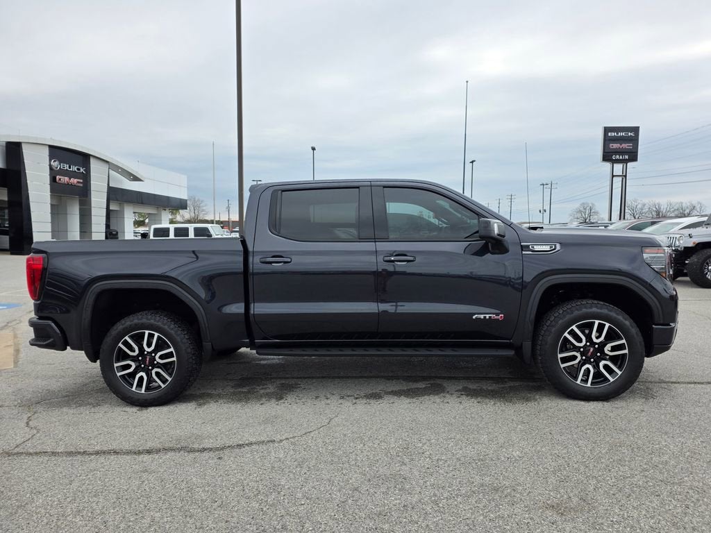 2025 GMC Sierra 1500 AT4