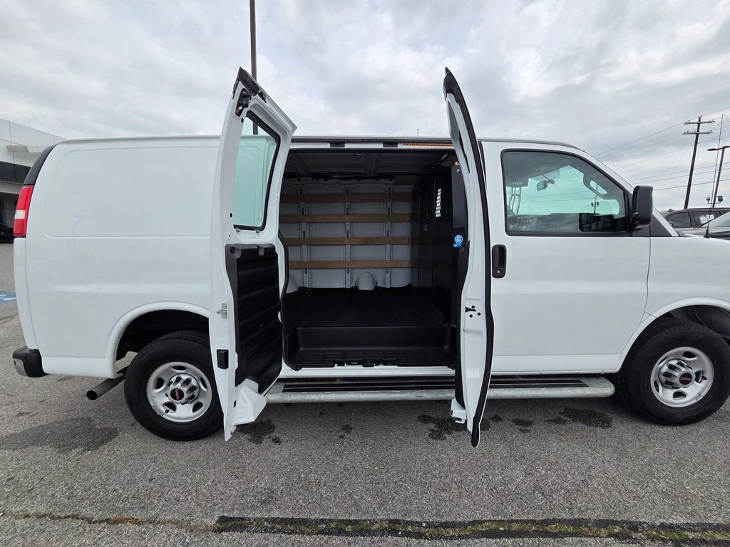 2024 GMC Savana Cargo 2500 Work Van