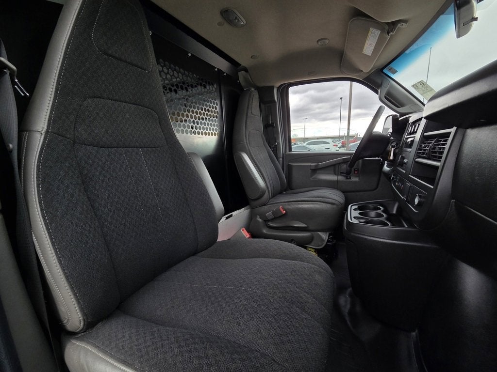 2023 GMC Savana Cargo 2500 Work Van