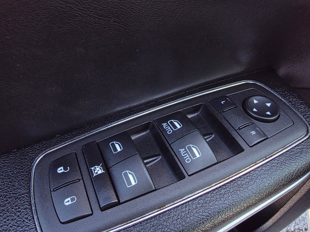 2023 Chrysler 300 300S