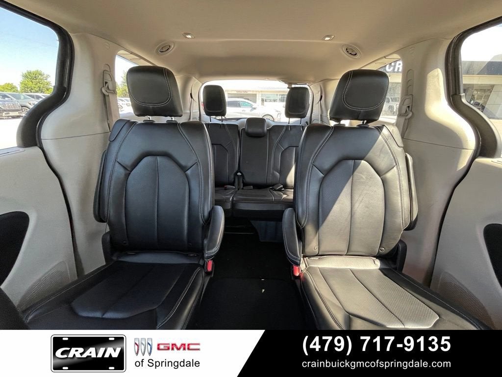 2023 Chrysler Pacifica Touring L
