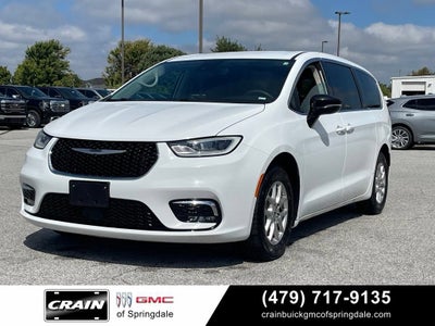2024 Chrysler Pacifica Touring L
