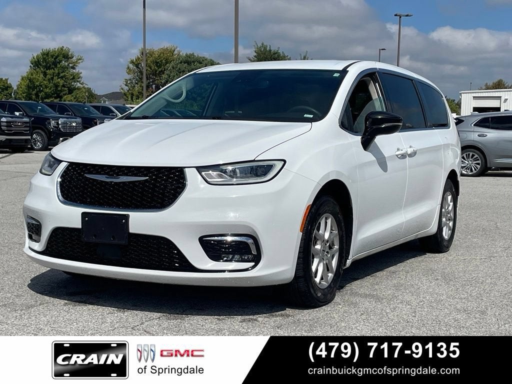 2024 Chrysler Pacifica Touring L