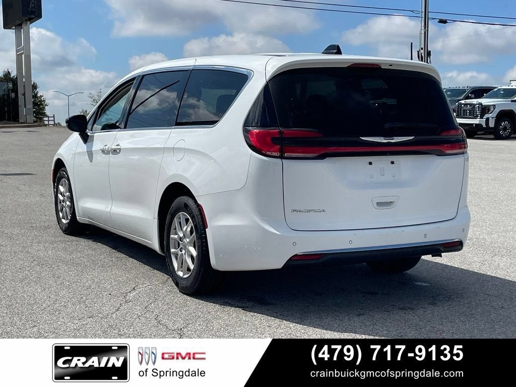 2024 Chrysler Pacifica Touring L