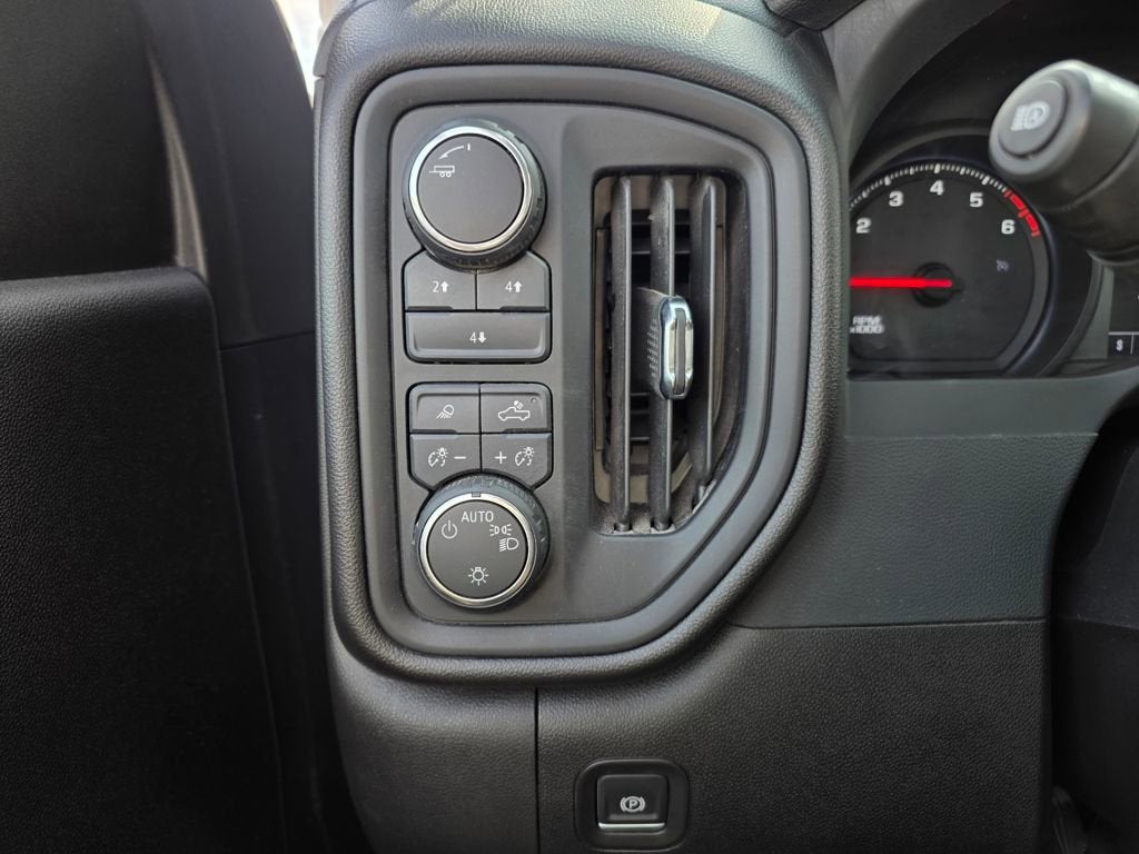 2025 Chevrolet Silverado 2500 HD Custom