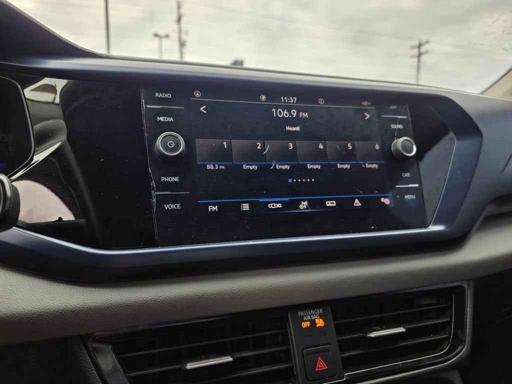 2023 Volkswagen Taos SE