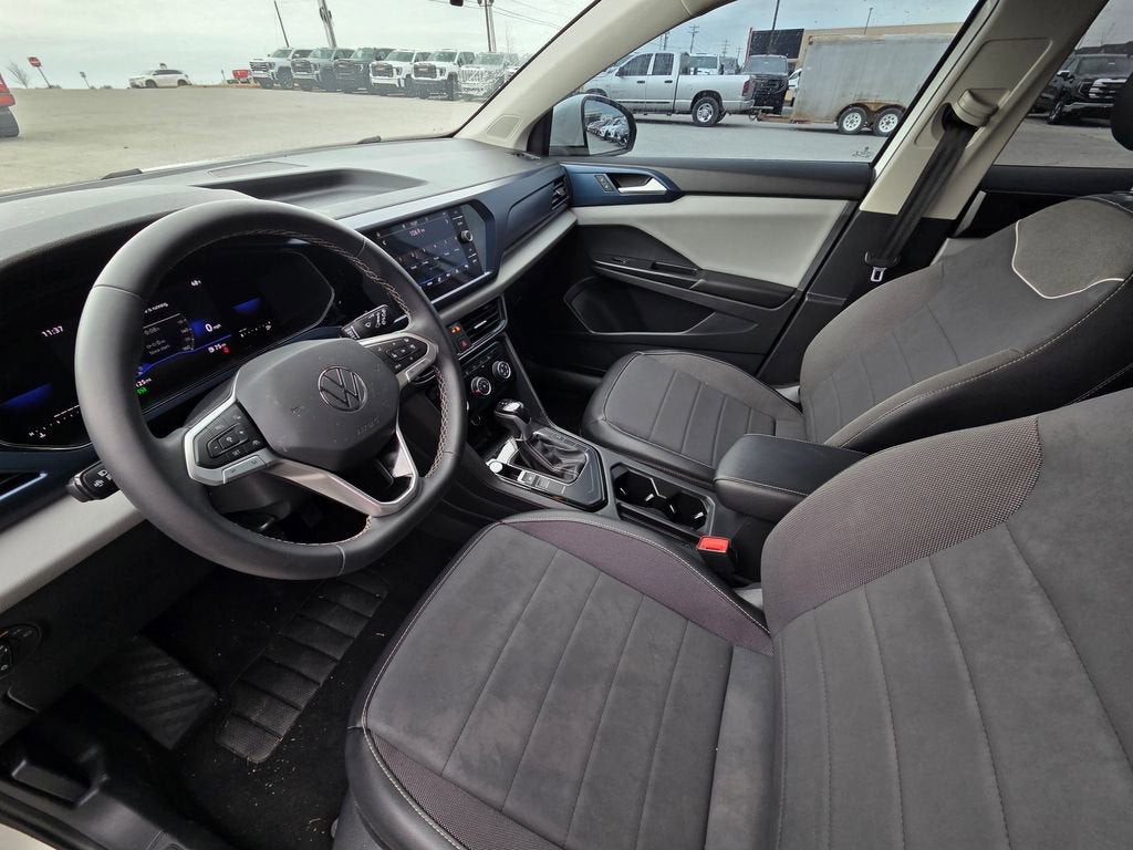 2023 Volkswagen Taos SE