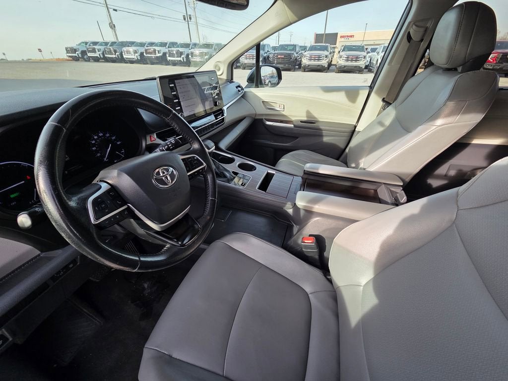 2022 Toyota Sienna XLE