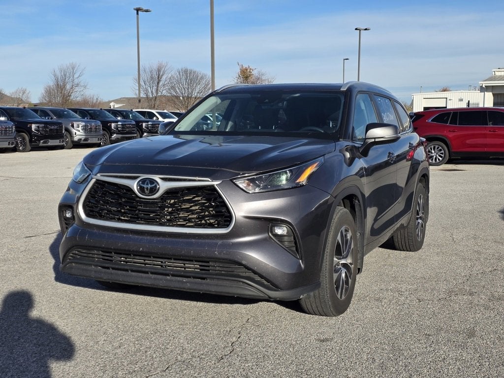 2024 Toyota Highlander LE