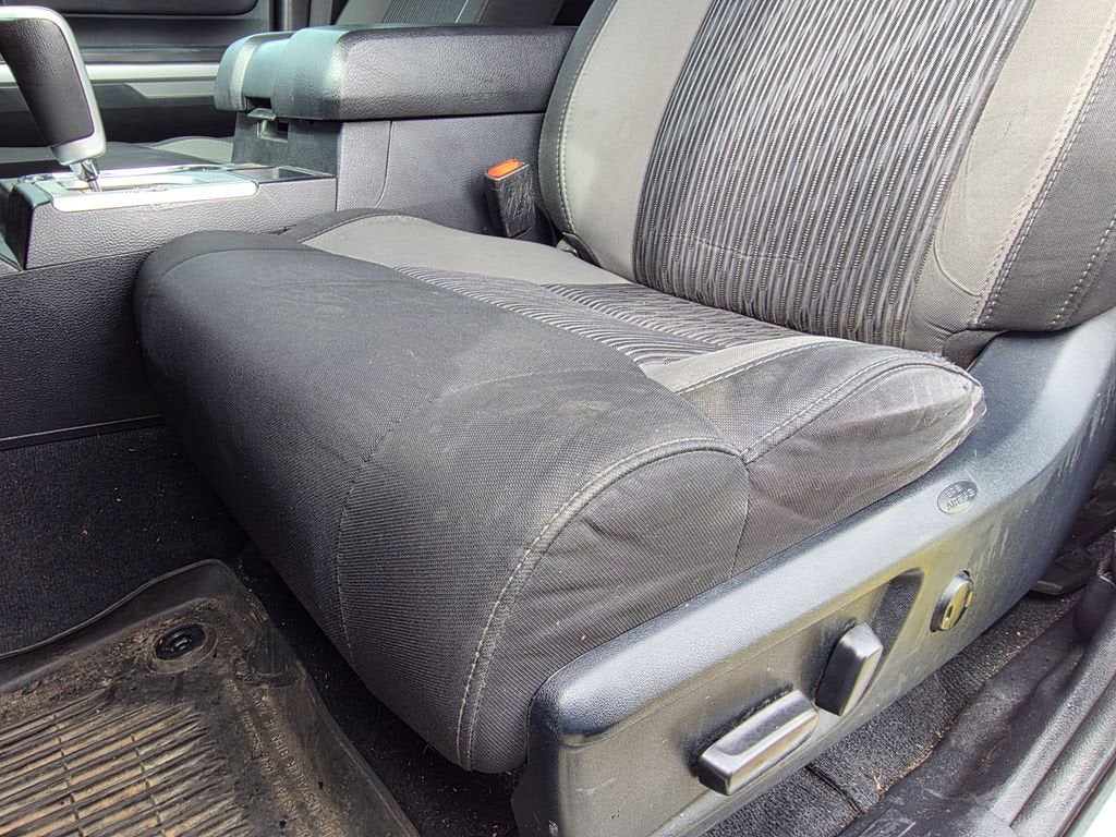 2017 Toyota Tundra 4WD SR5