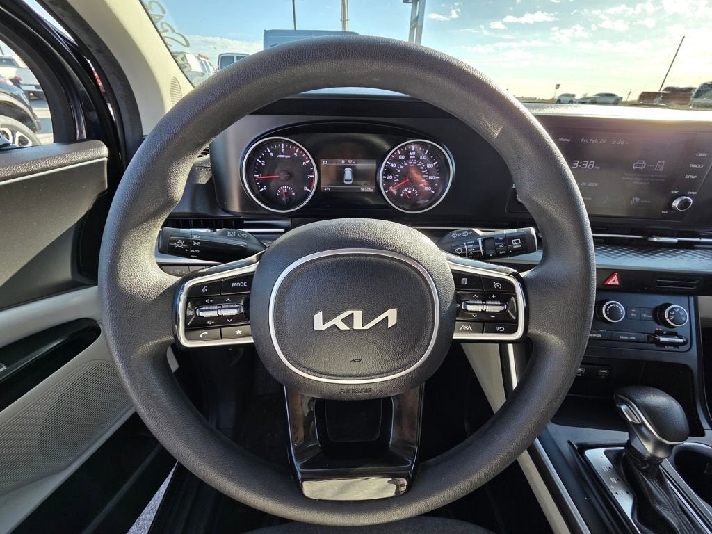 2022 Kia Carnival LX