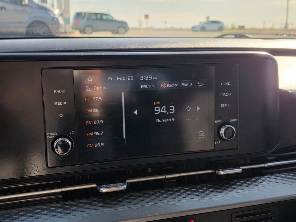 2022 Kia Carnival LX