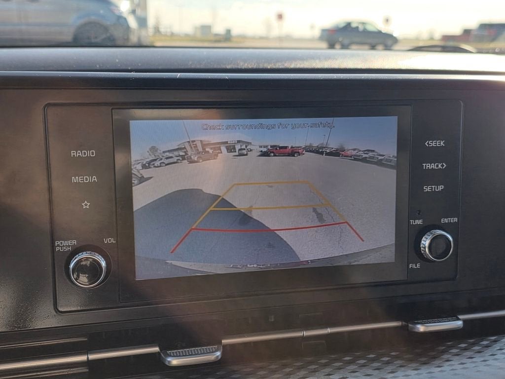 2022 Kia Carnival LX