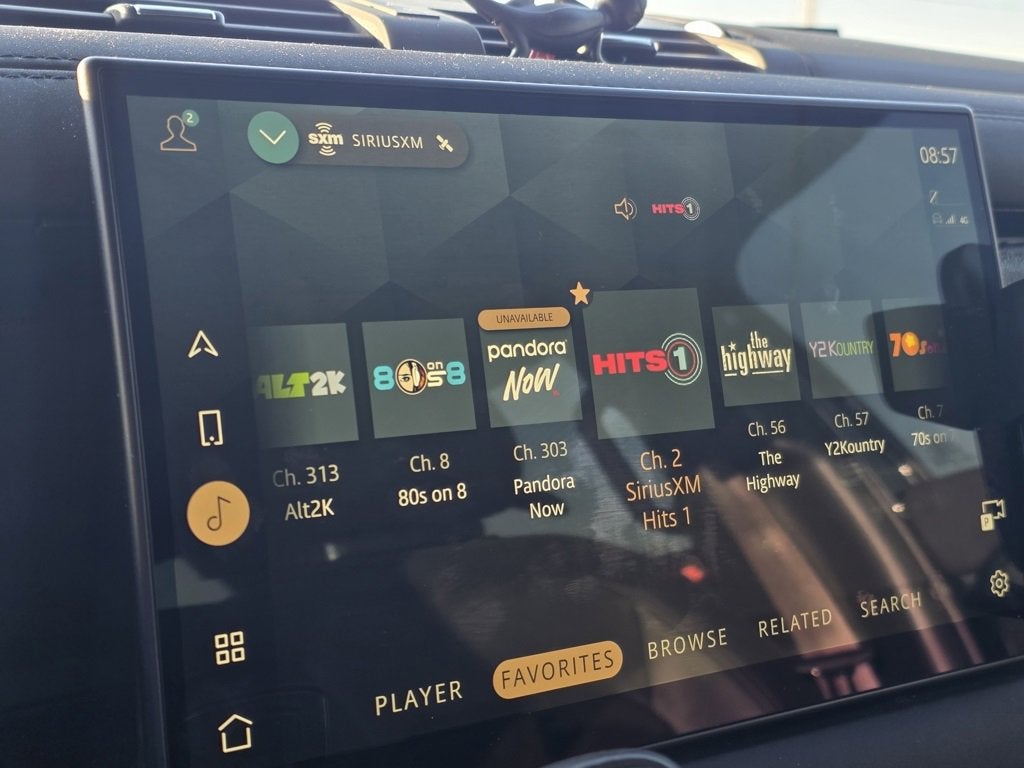 2024 Land Rover Defender X-Dynamic SE