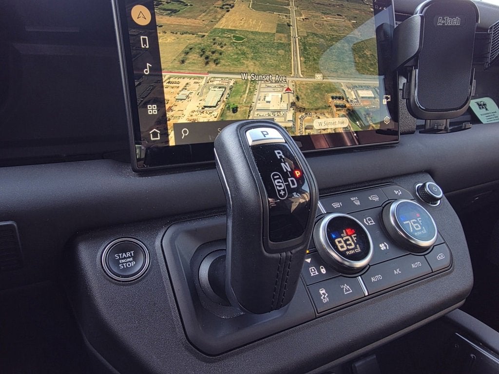 2024 Land Rover Defender X-Dynamic SE