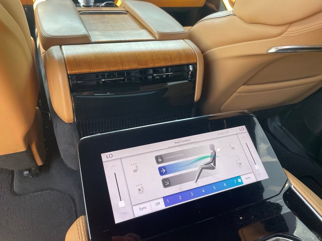 2022 Jeep Grand Wagoneer Series III
