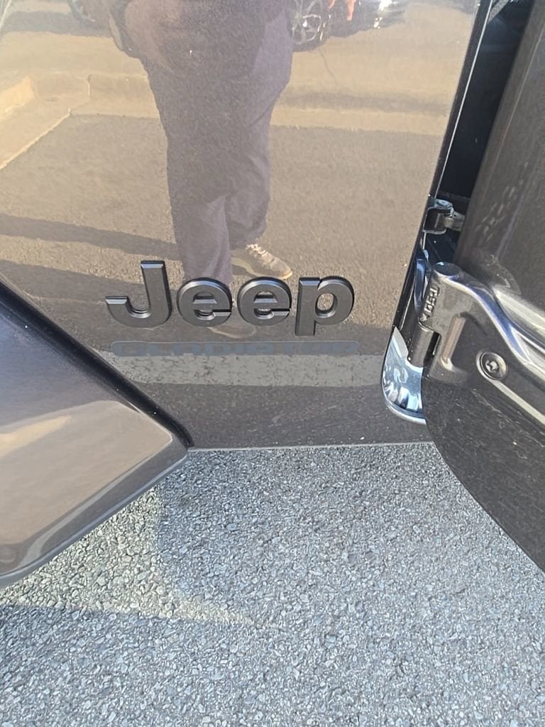 2021 Jeep Gladiator Sport S