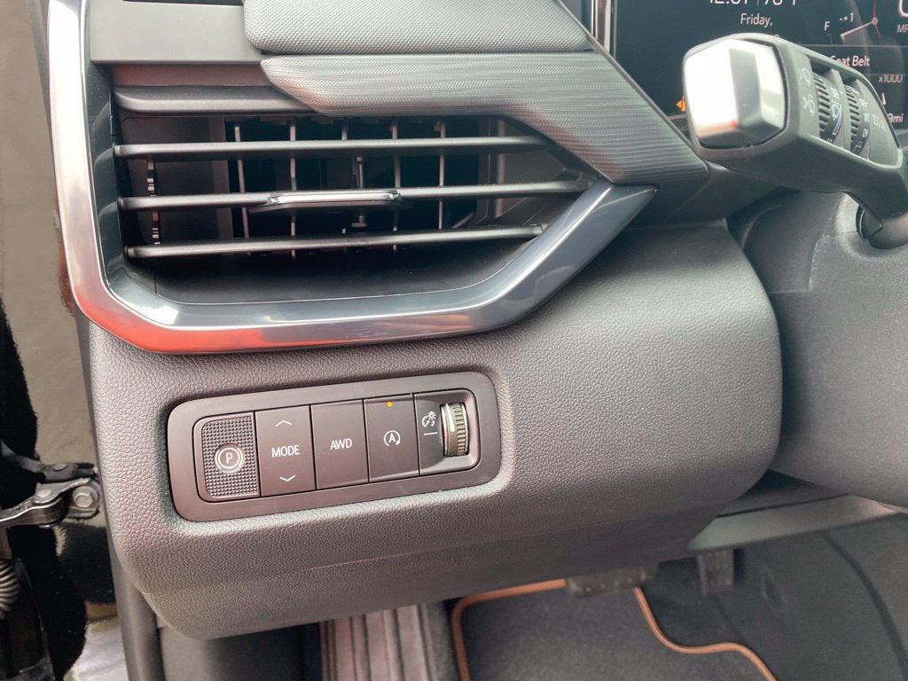 2027 GMC Acadia AT4